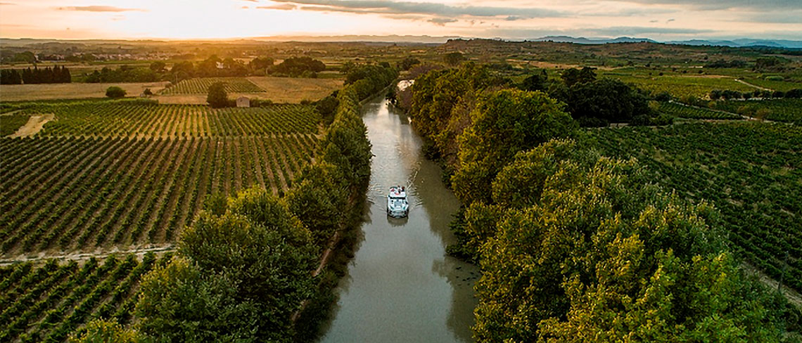 Le Boat Celebrating 30 Years of UNESCO World Heritage Status RoosterPR