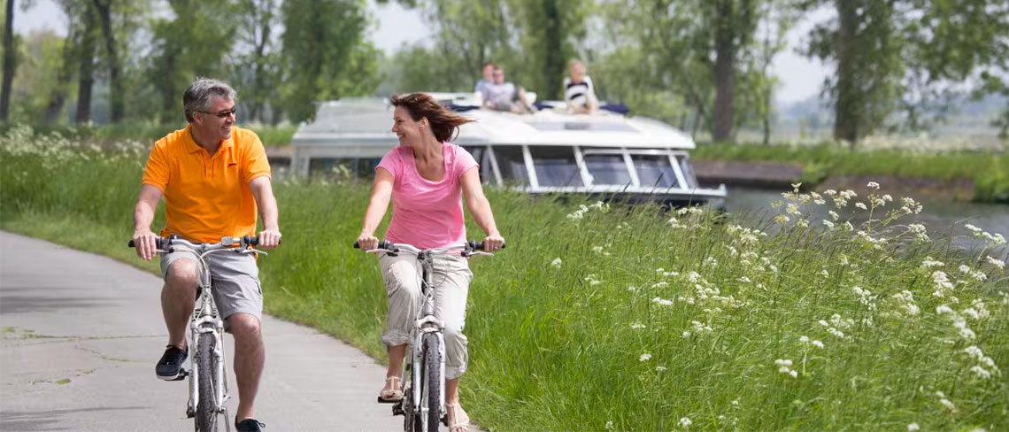 Le Boat Alternative Romantic Weekend Breaks For Couples Who Crave Culture, Adventure and Discovery RoosterPR